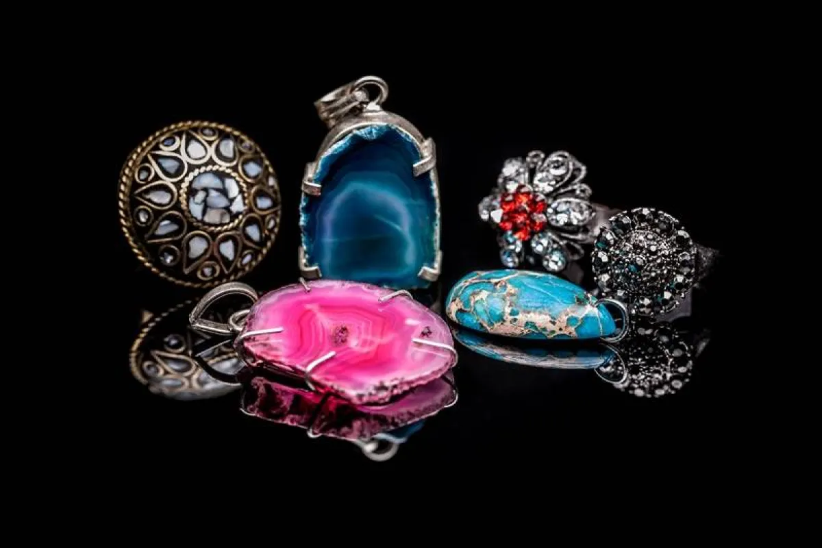 الأحجار الكريمة