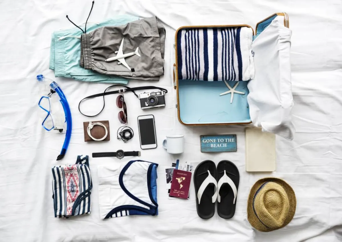 ترتيب الضروريات قبل وضعها في الحقيبة