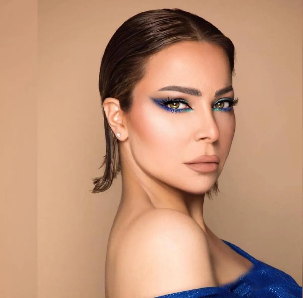 تسريحة شعر مبلل