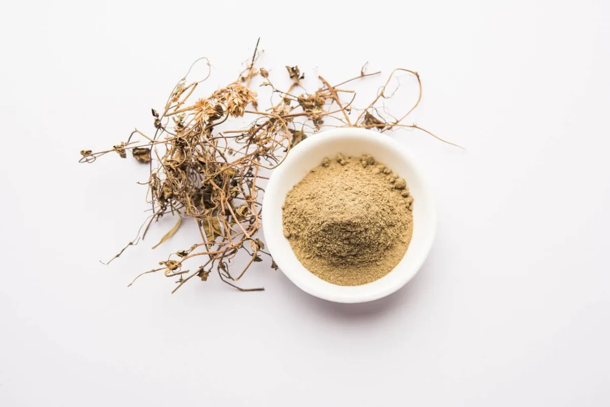 صورة لـ بودرة البرينجراج "العشبة السحرية"