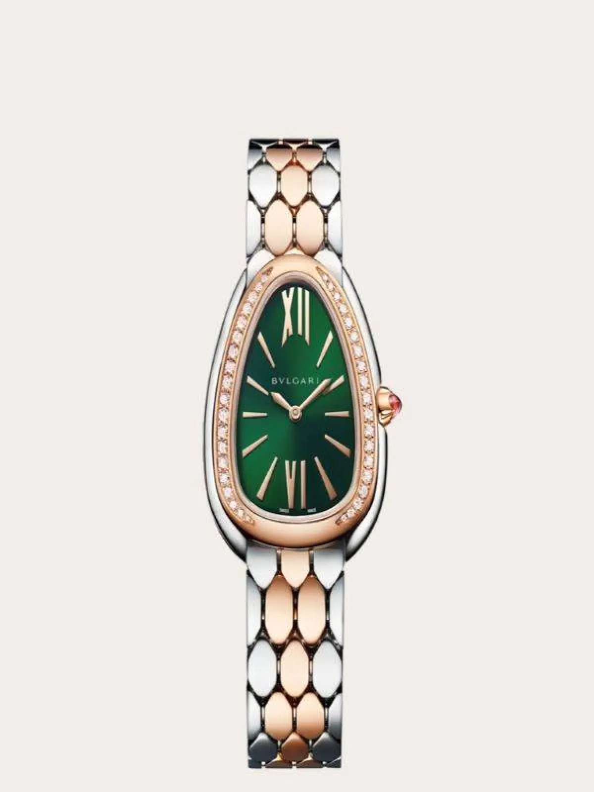 ساعة بميناء اخضر