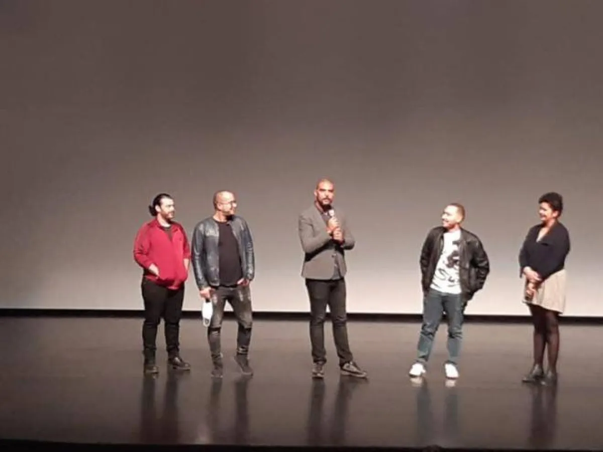 المخرج الشاب عبد الحميد بوشناق أثناء تقديمه للعرض الأول  لفيلمه المدرج في مسابقة  المهرجان