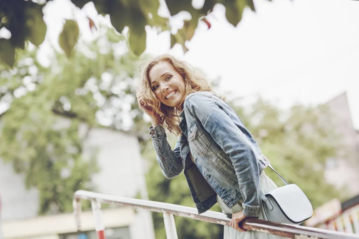 الأم في الحديقة