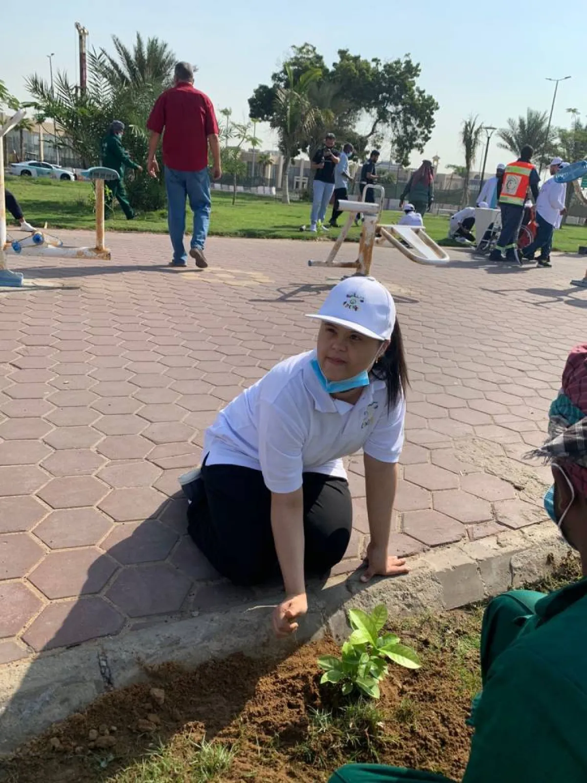 أمانة جدة تنظم مبادرة تشجير بمشاركة أصحاب الهمم من متلازمة داون