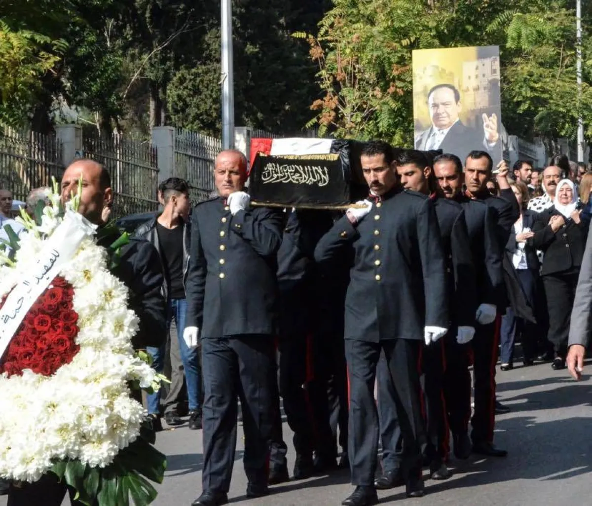 من تششيع الراحل صباح فخري - الصورة من حساب الفنانة سلاف فواخرجي على فيسبوك