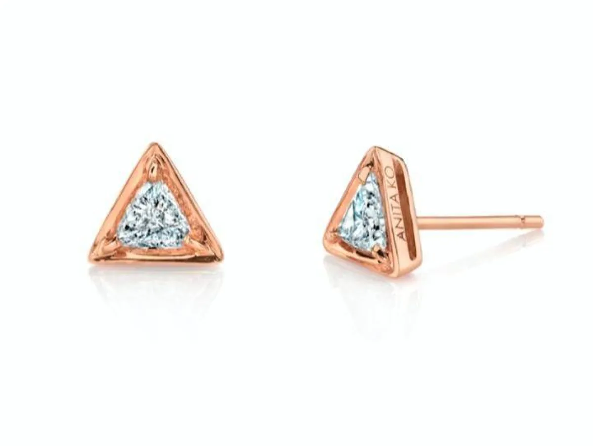 أقراط أذن على شكل مثلث من علامة Anitako 