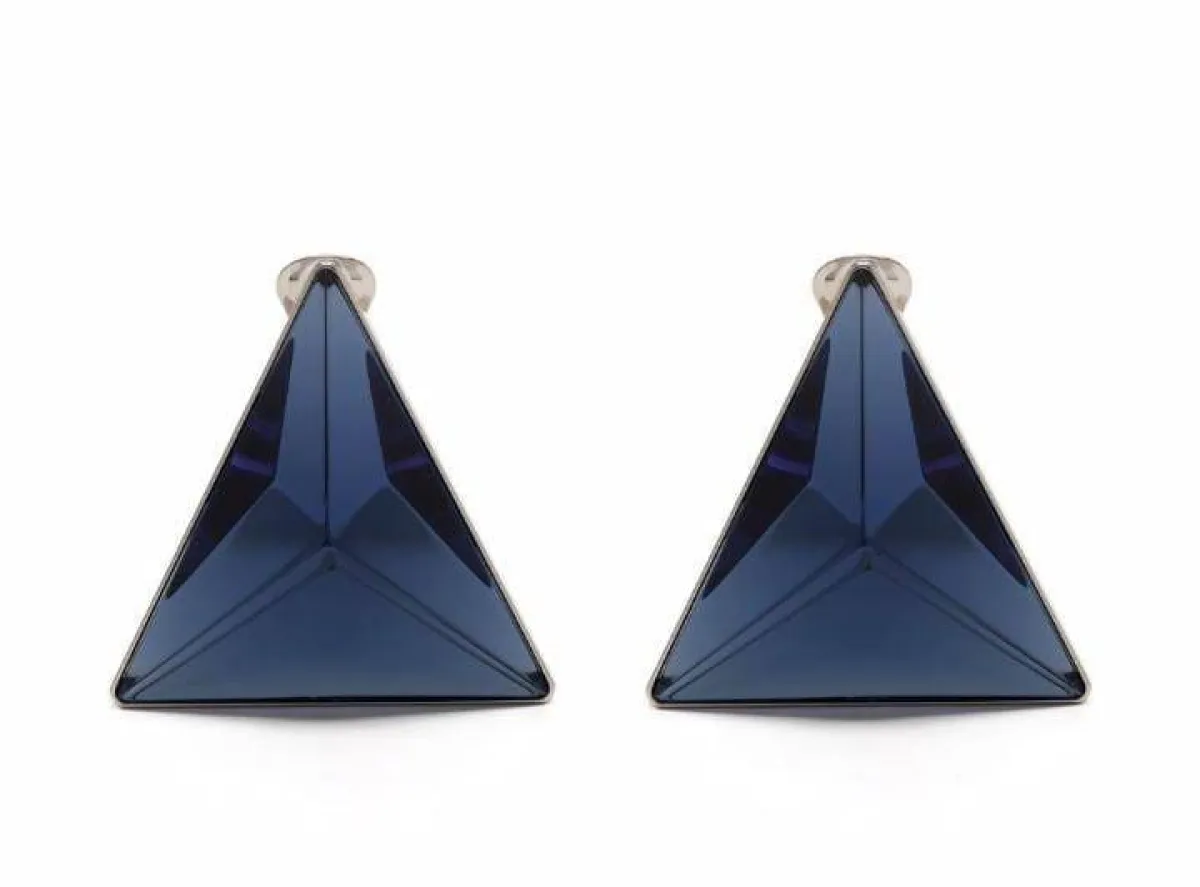 أقراط أذن على شكل مثلث من ماركة Jil Sander 