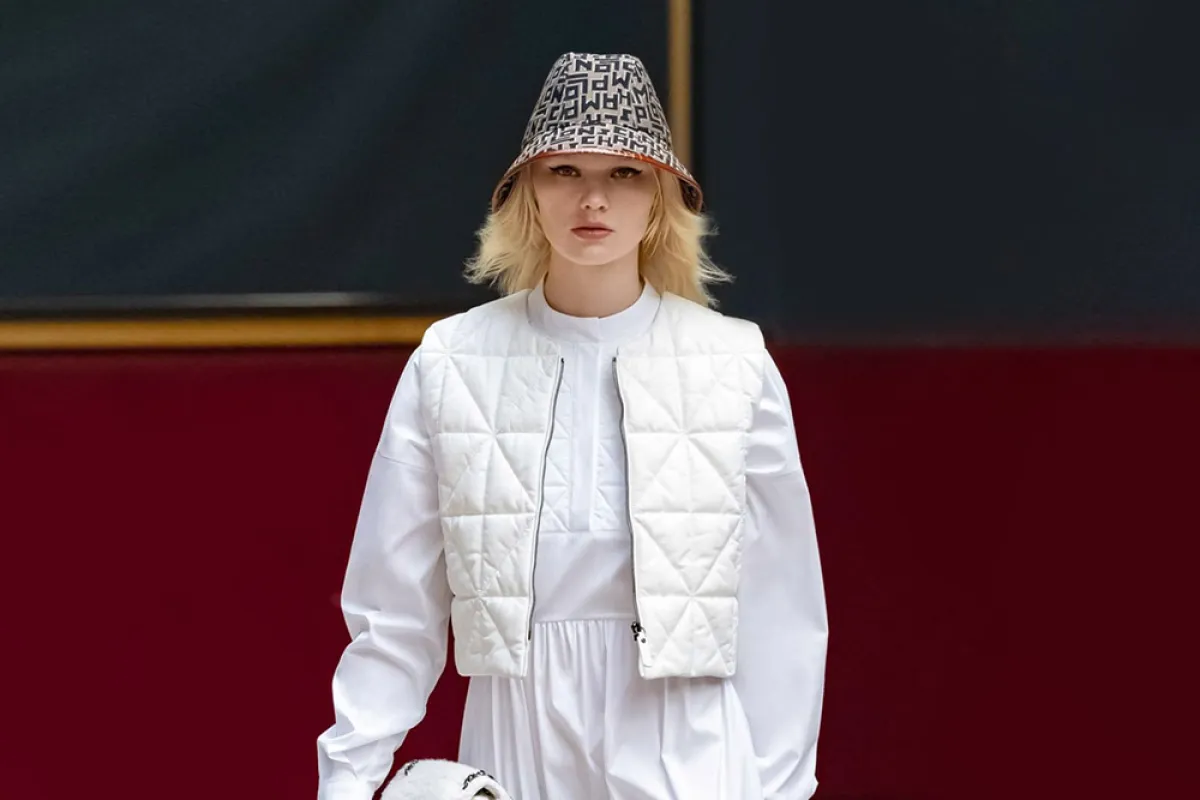 قبعات الدلو