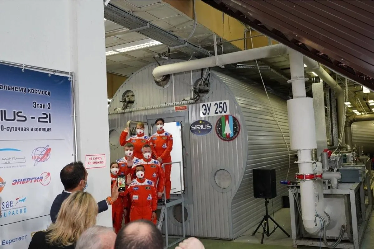 أول مهمة إماراتية لمحاكاة الحياة في الفضاء- من حساب مركز محمد بن راشد للفضاء على تويتر