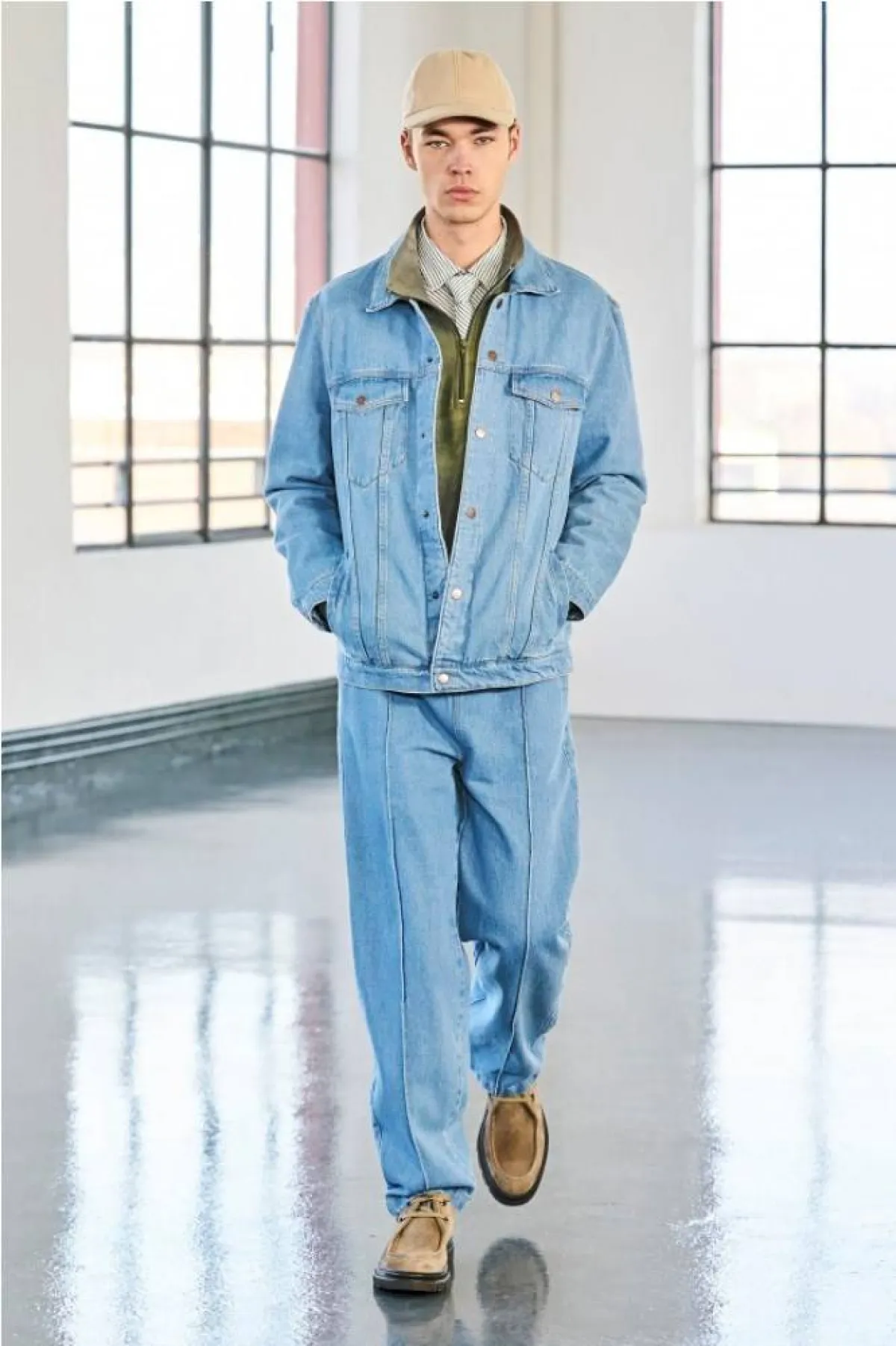 الجينز في إطلالات الرجل للموسم الجديد من دافيد كاتالان David Catalan