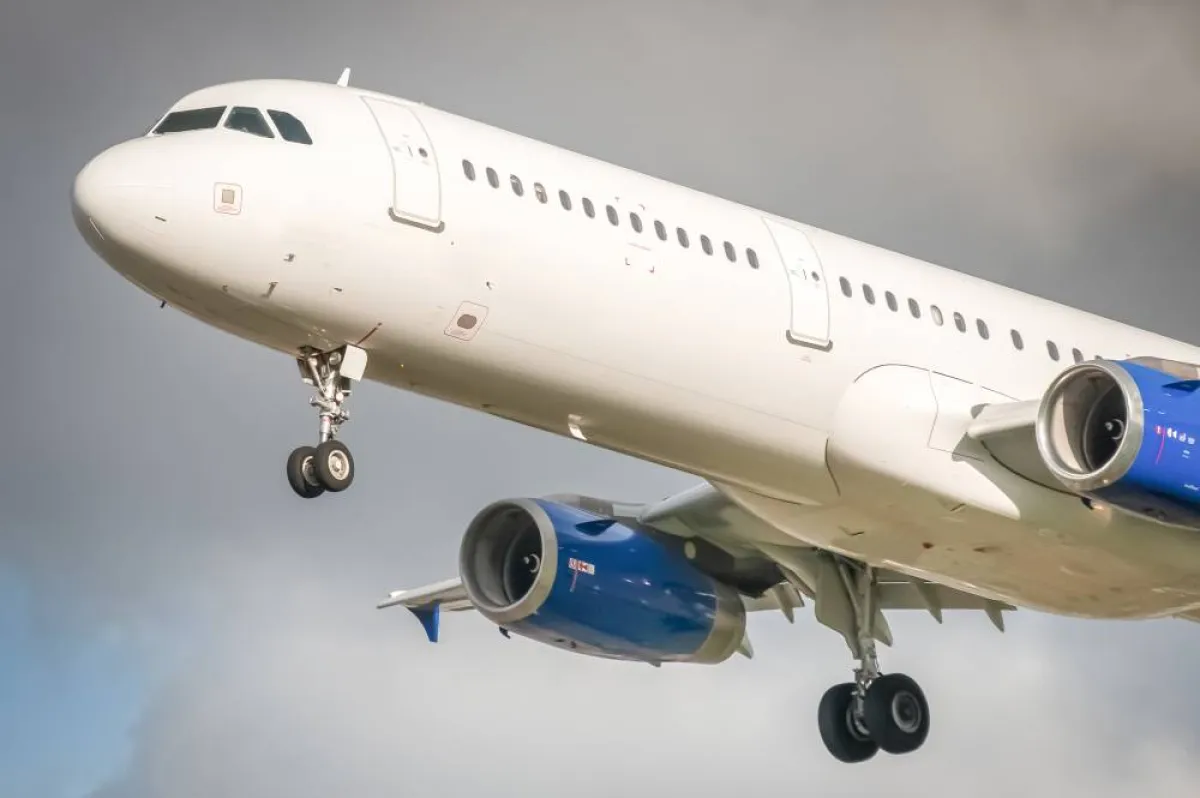 إقلاع الطائرة لبدء الرحلة