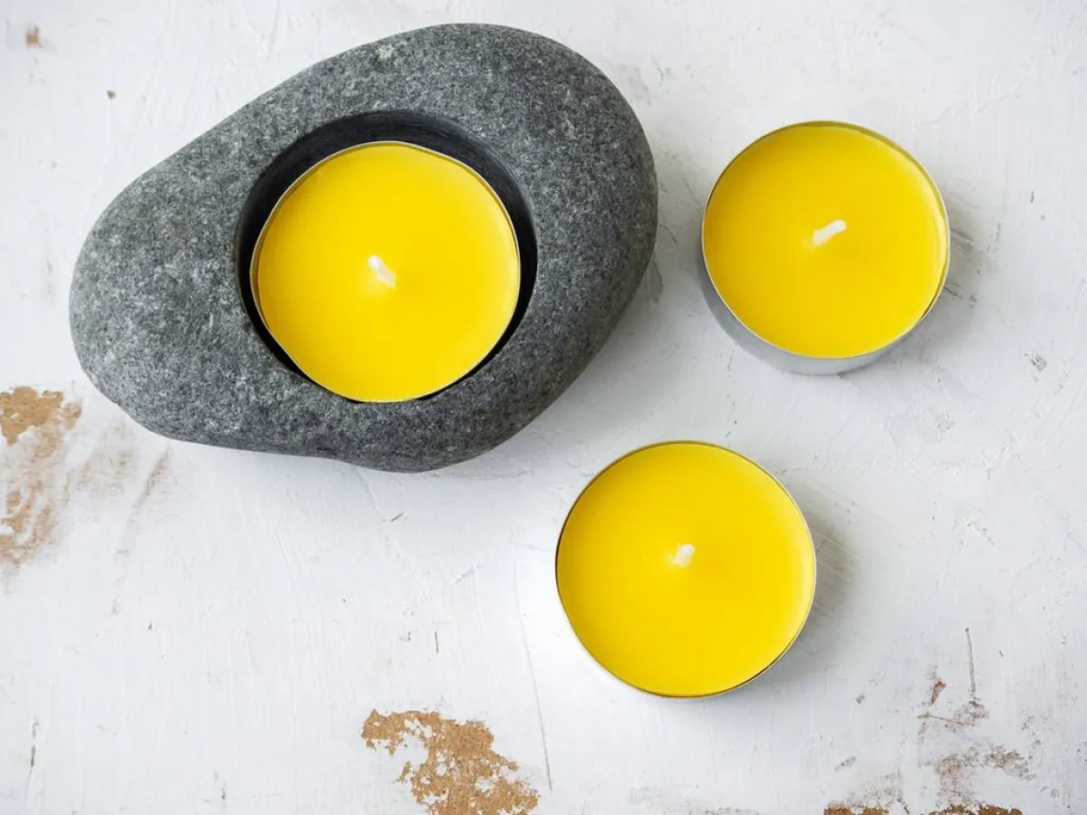 الشموع كفيلة بـ"طرد" الناموس