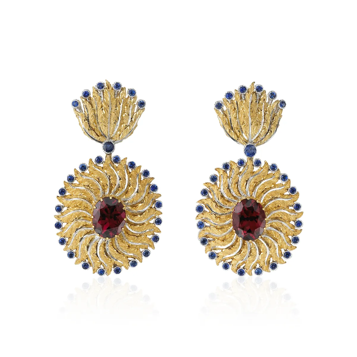 أقراط ذهب من بوتشيلاتي Buccellati