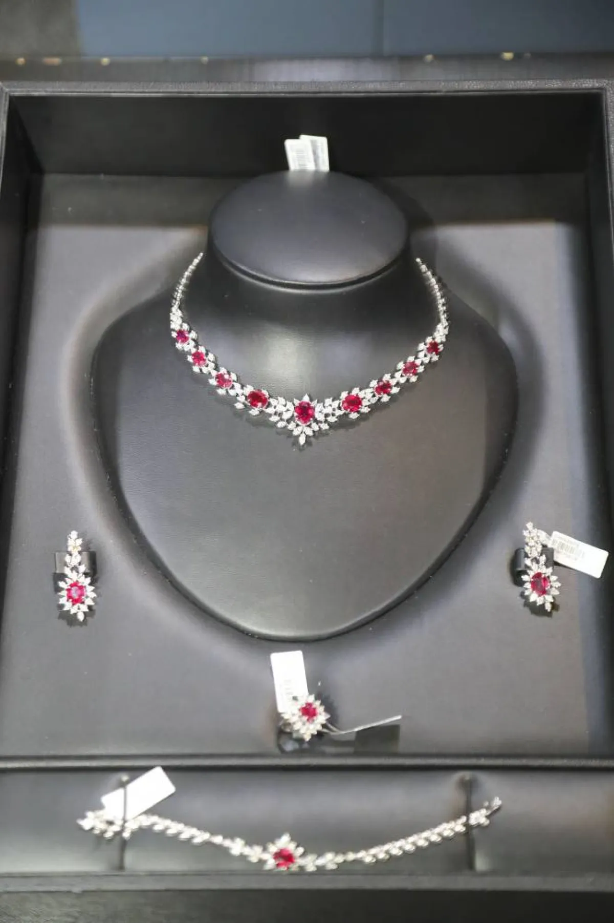 معرض المجوهرات 