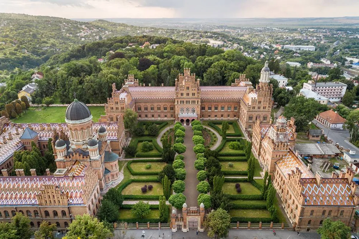 أفضل الأماكن السياحية في تشيرنيفتسي