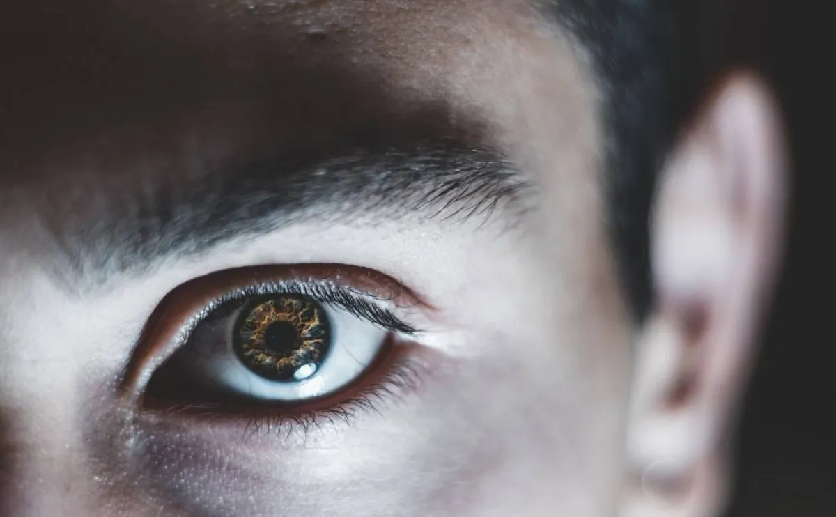 نظرة العين دليل على الشخصية