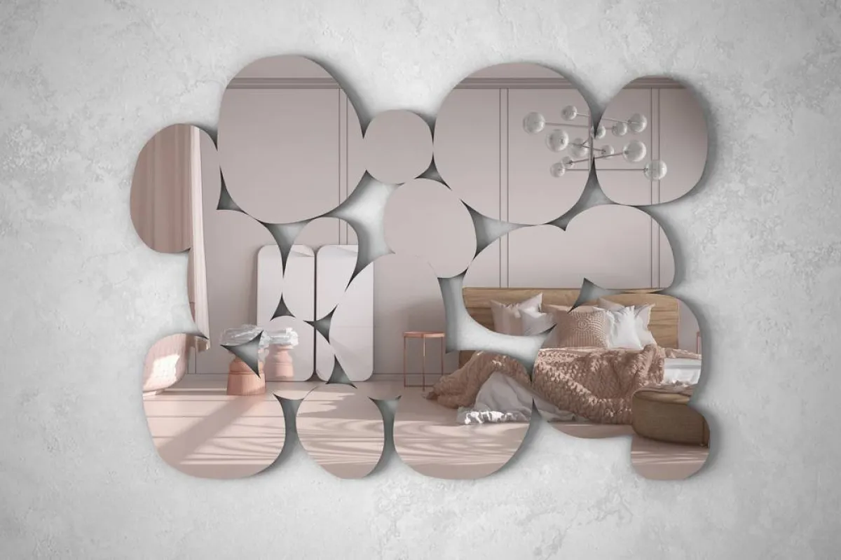 كلّما كبرت المساحة التي تستقبل المرايا، عليها أن تحمل تصميمًا معينًا