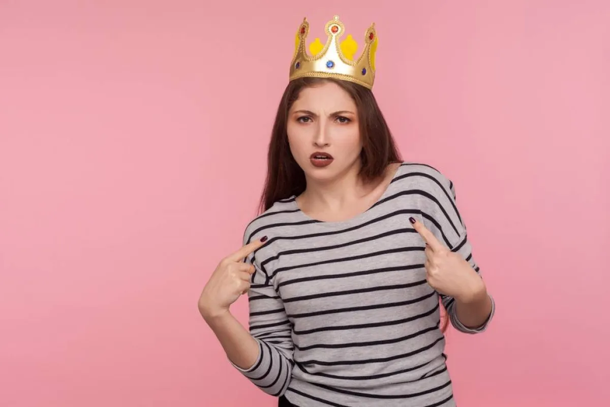 التعامل مع المتكبر حسب الإتيكيت