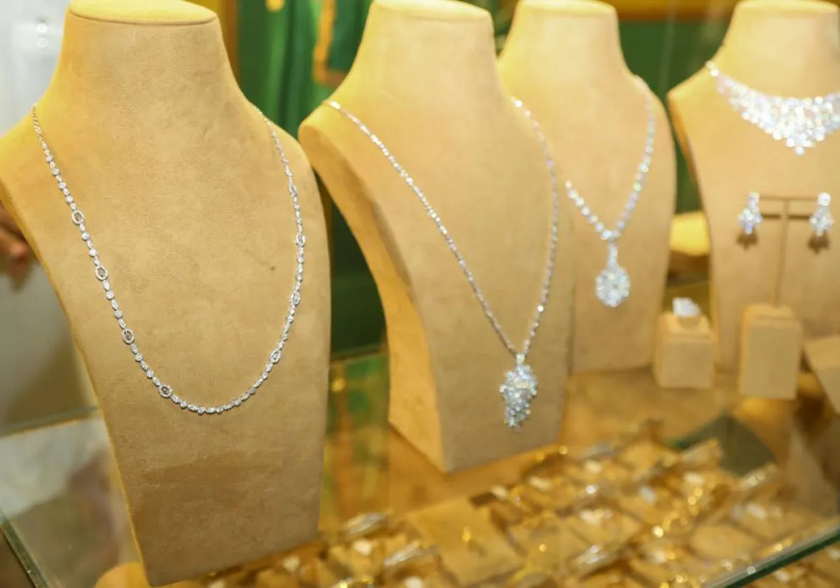 سلاسل طويلة 