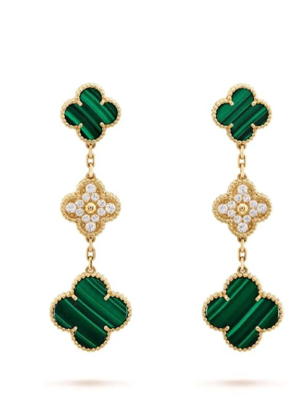 أقراط مرصّعة بالملاكيت الأخضر من فان كليف أند آربلز Van cleef &Arpels 