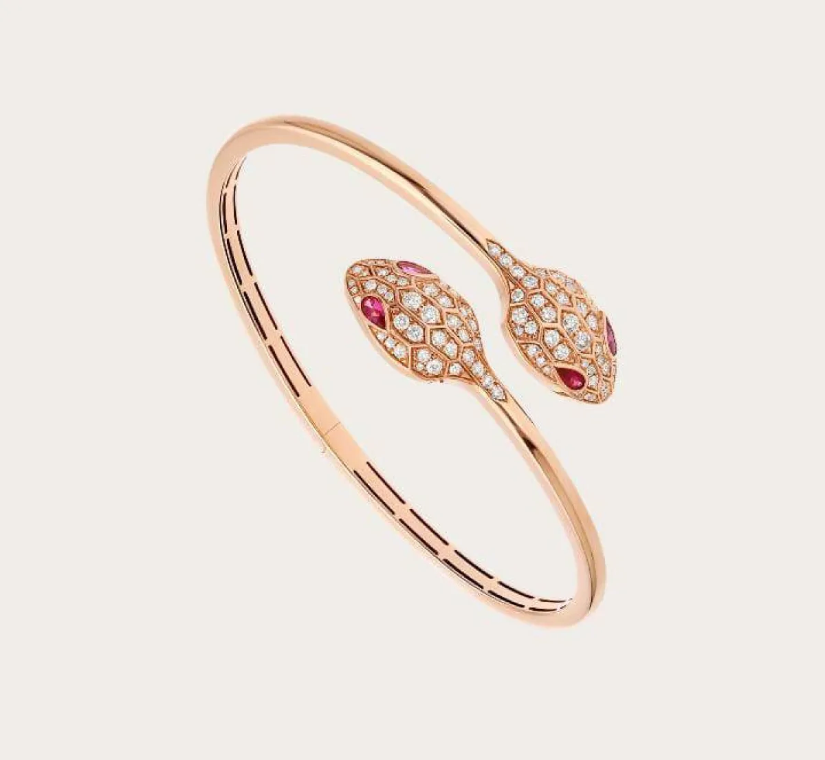 سوار Serpenti من علامة بولغاري Bvlgari  