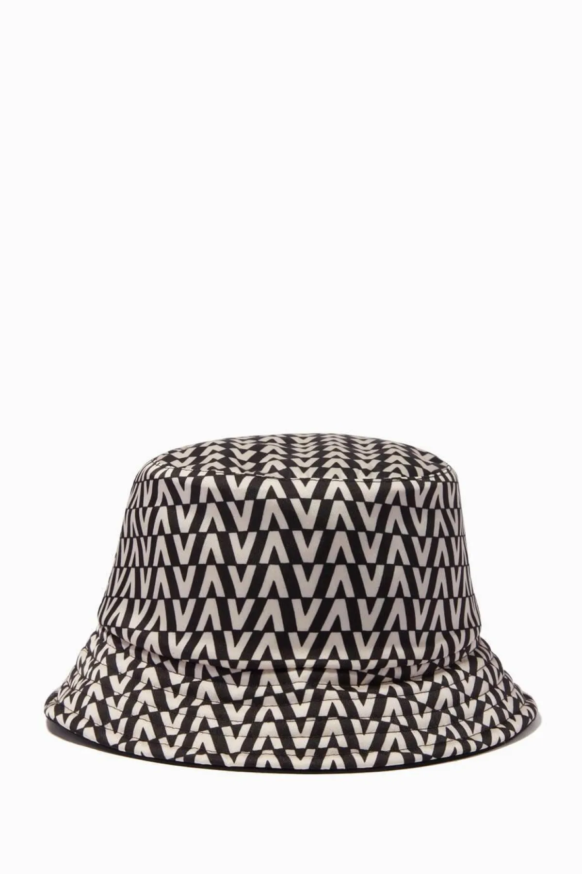 قبعات الدلو