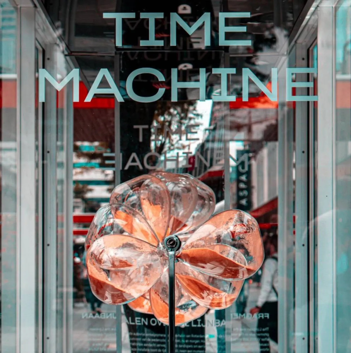 صورة تعبيرية لآلة الزمن