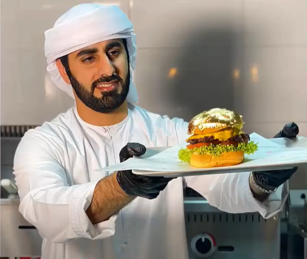 أحمد درويش الحمادي - الصورة من Influencive