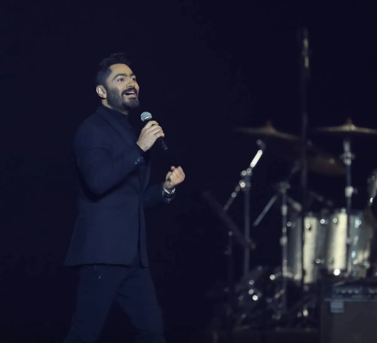 تامر حسني على مسر ح بكر الشدي في البوليفارد - تصوير صالح الغنام