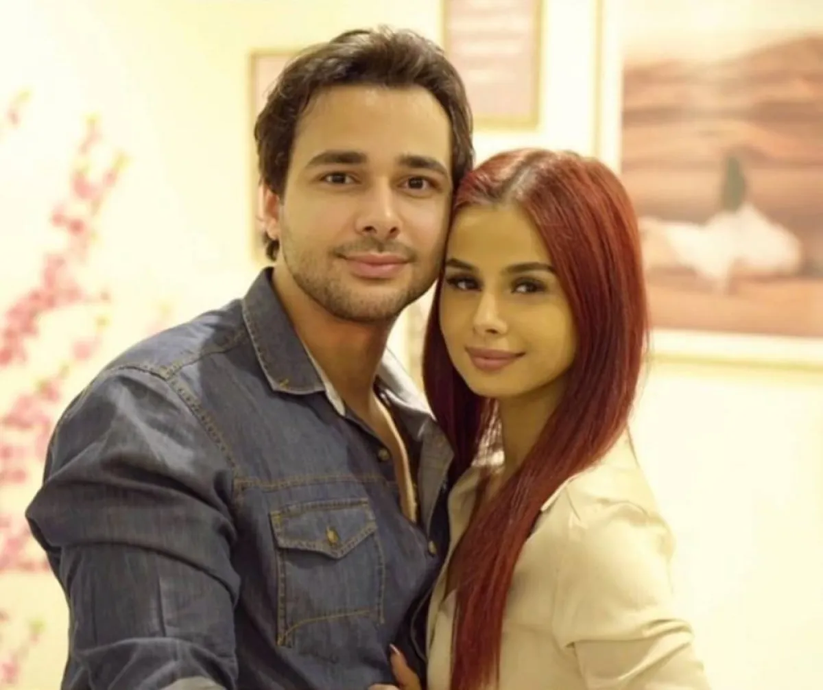 منة عرفة وزوجها محمود المهدي - الصورة من حسابها على انستغرام