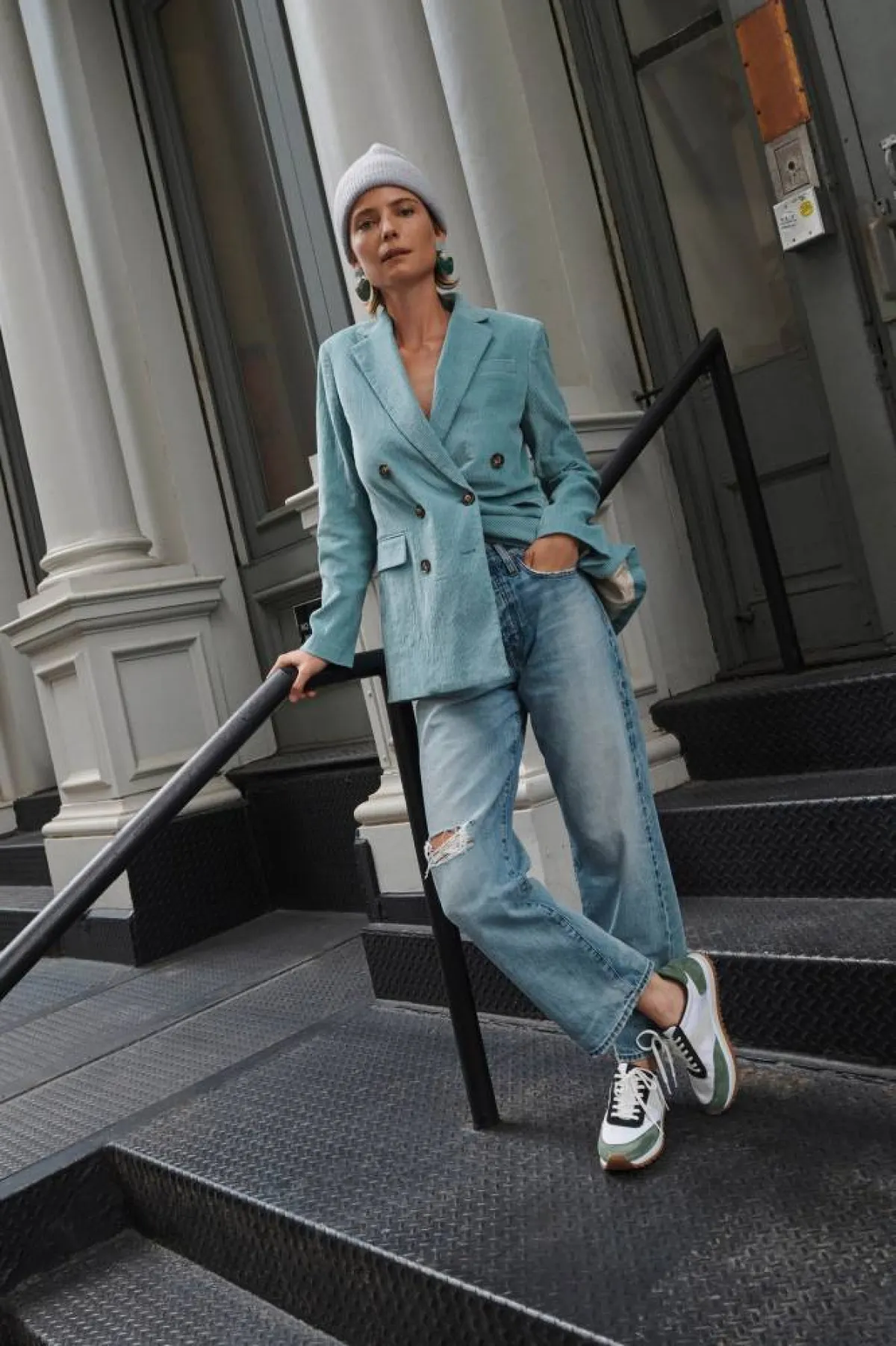 الدنيم لإطلالة عصرية