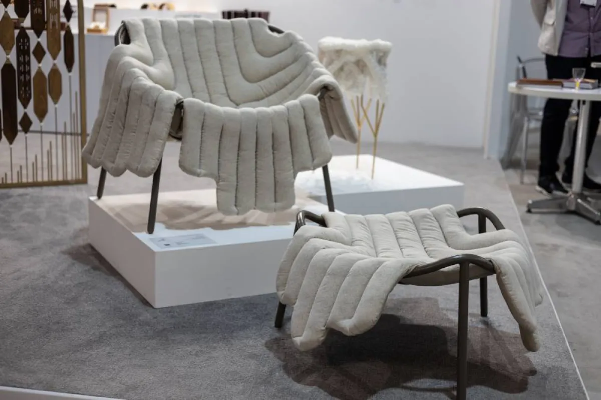 كرسي "سلسلة كابوك"للمهندسة المعمارية تسنيم التيناوي محشو ببراعم شجرة الكابوك