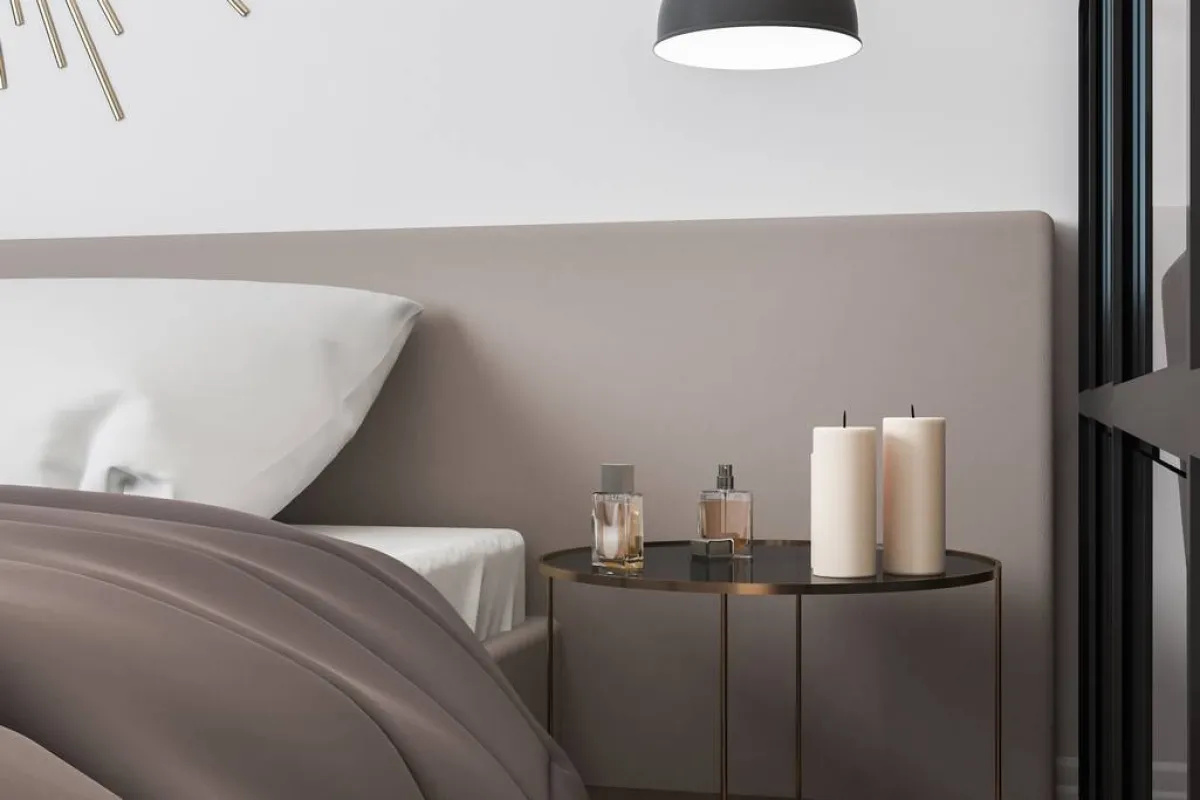  الشموع في غرفة النوم رومانسيّة الطابع