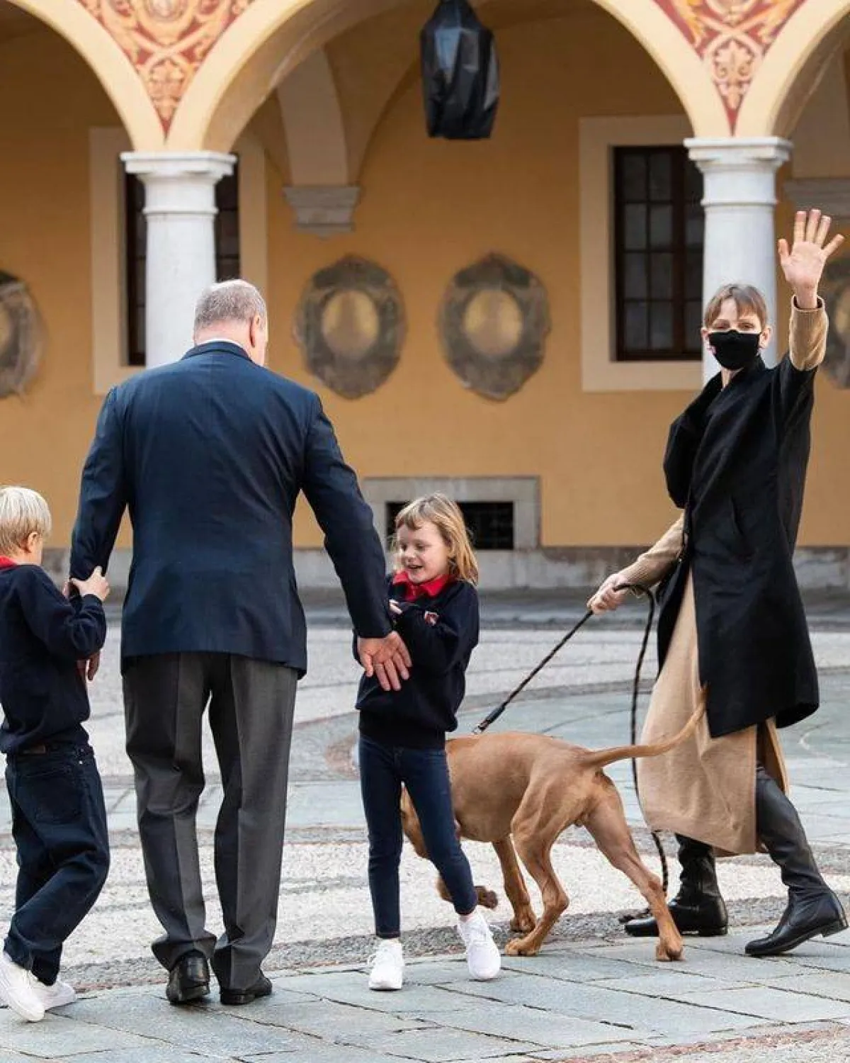 الأميرة شارلين تنضم لعائلتها- الصورة من حساب Europe Royals على إنستغرام