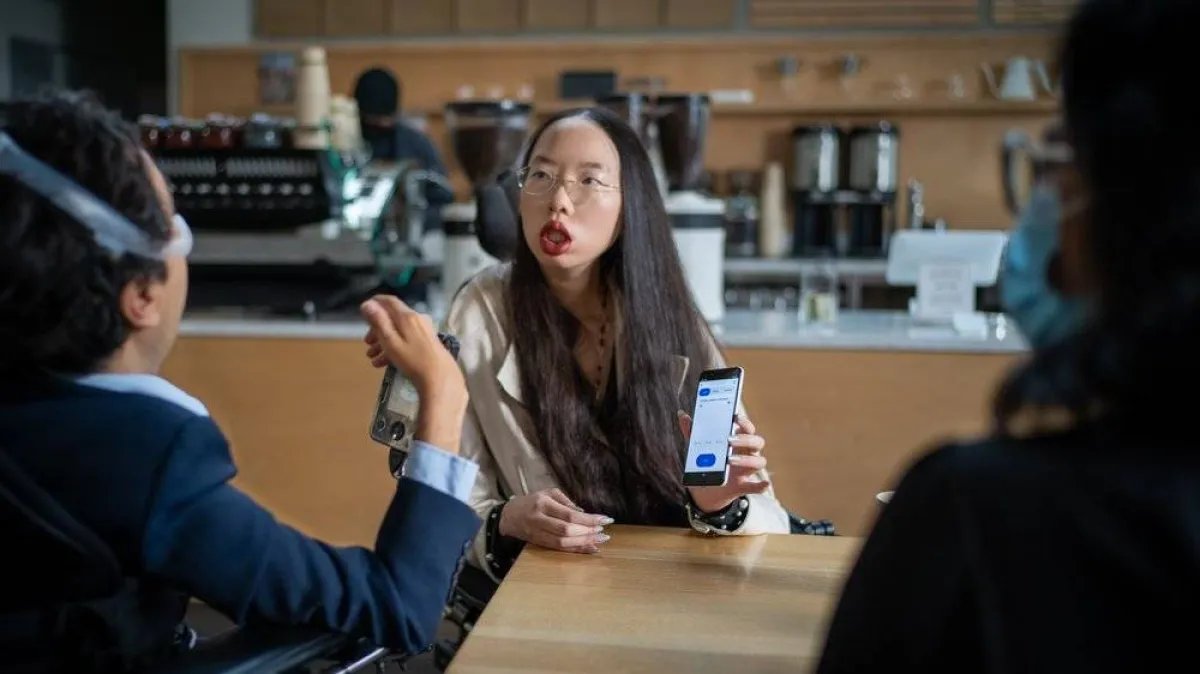 صورة سيدة من ذوي الهمم 