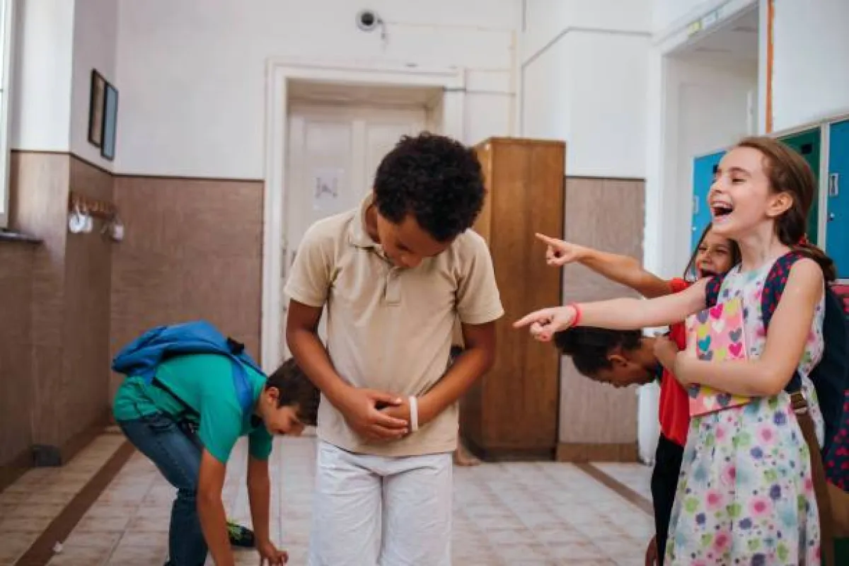  صورة لأطفال في مدرسة