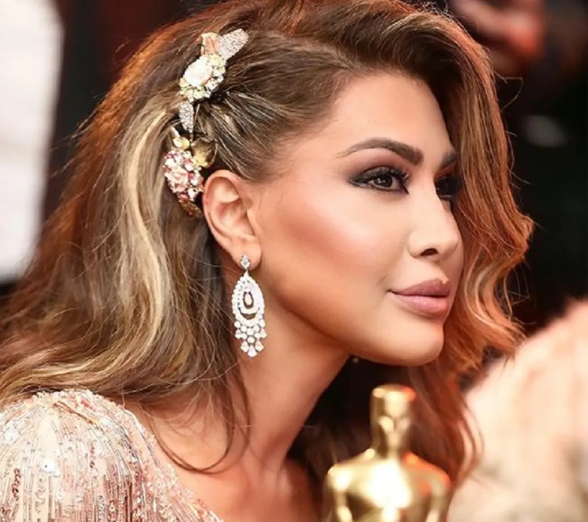 نوال الزغبي تتألق بأقراط ألماس