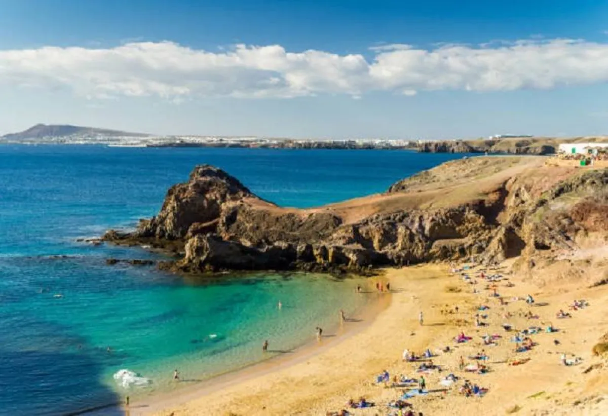 جزيرة لانزاروت في المحيط الهادي