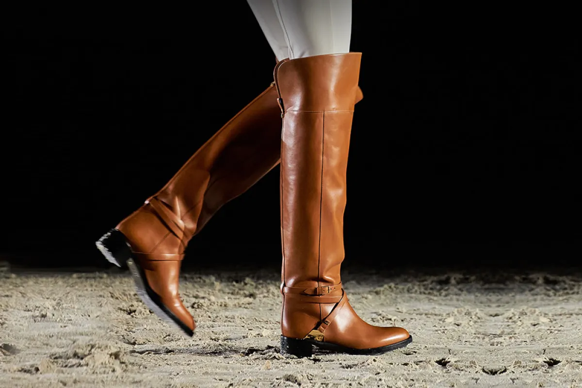 جزمة عالية مع بنطلون من إليزابيتا فرانكي Elisabetta  Franchi