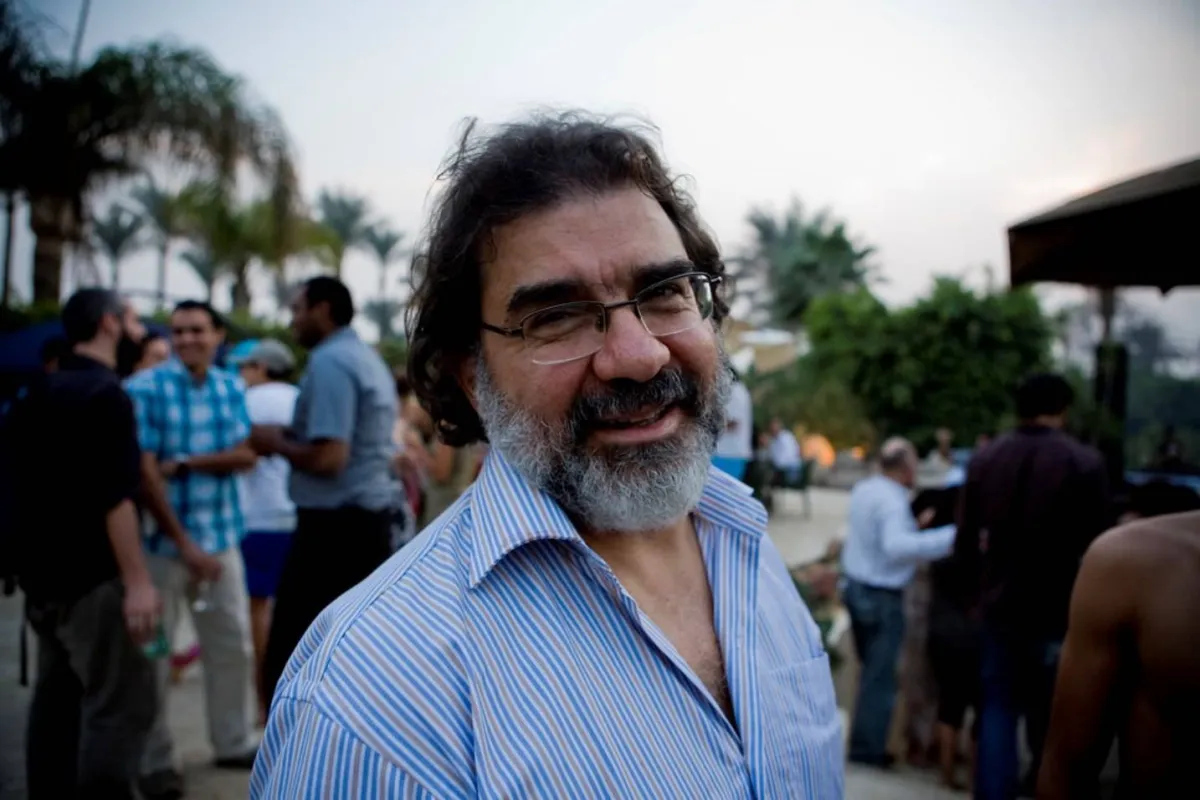 الدكتور محمود اللوزي - الصورة من حساب الجامعة الأمريكية على الفيس بوك