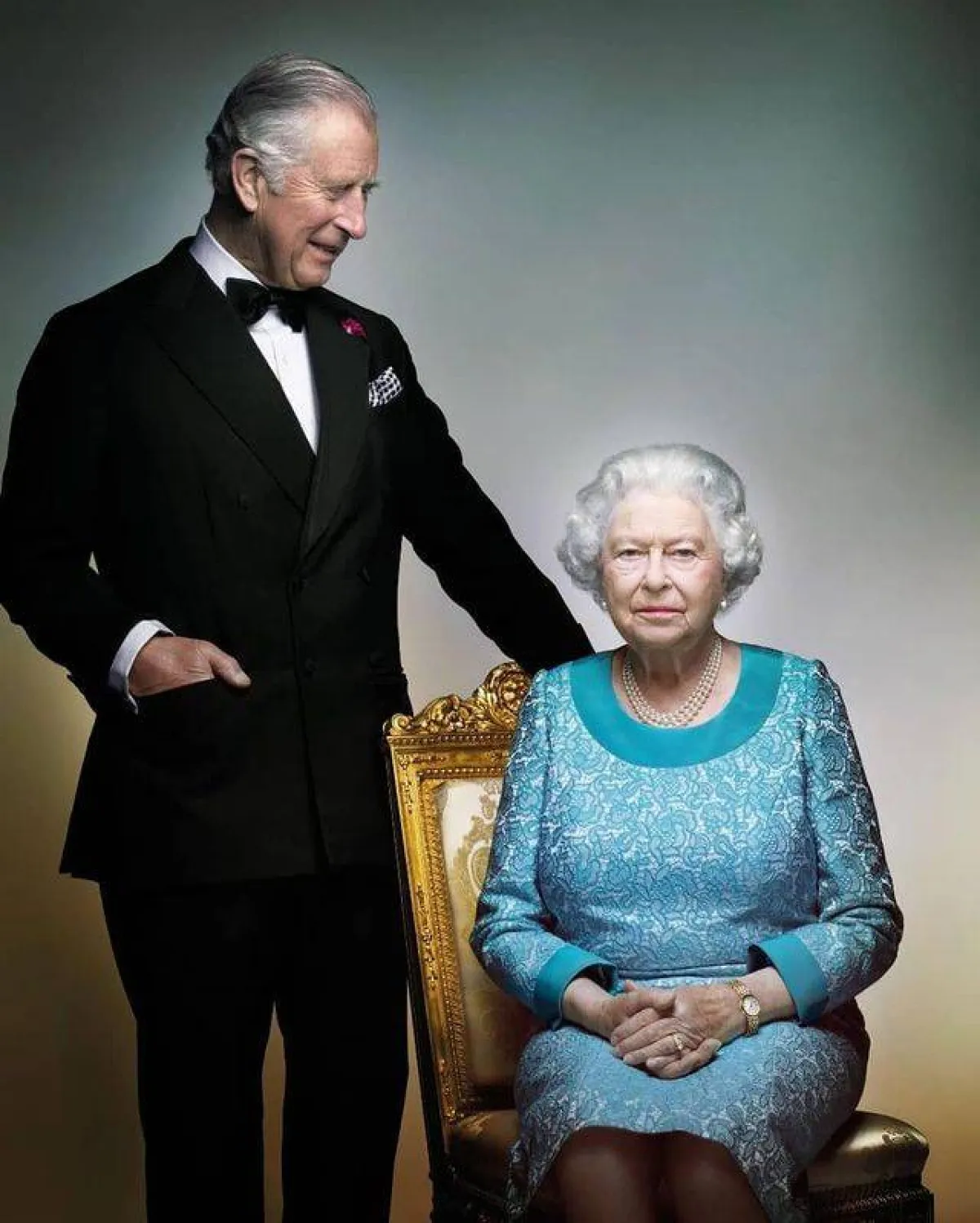 الأمير تشارلز والملكة إليزابيث- الصورة من حساب Europe Royals على إنستغرام