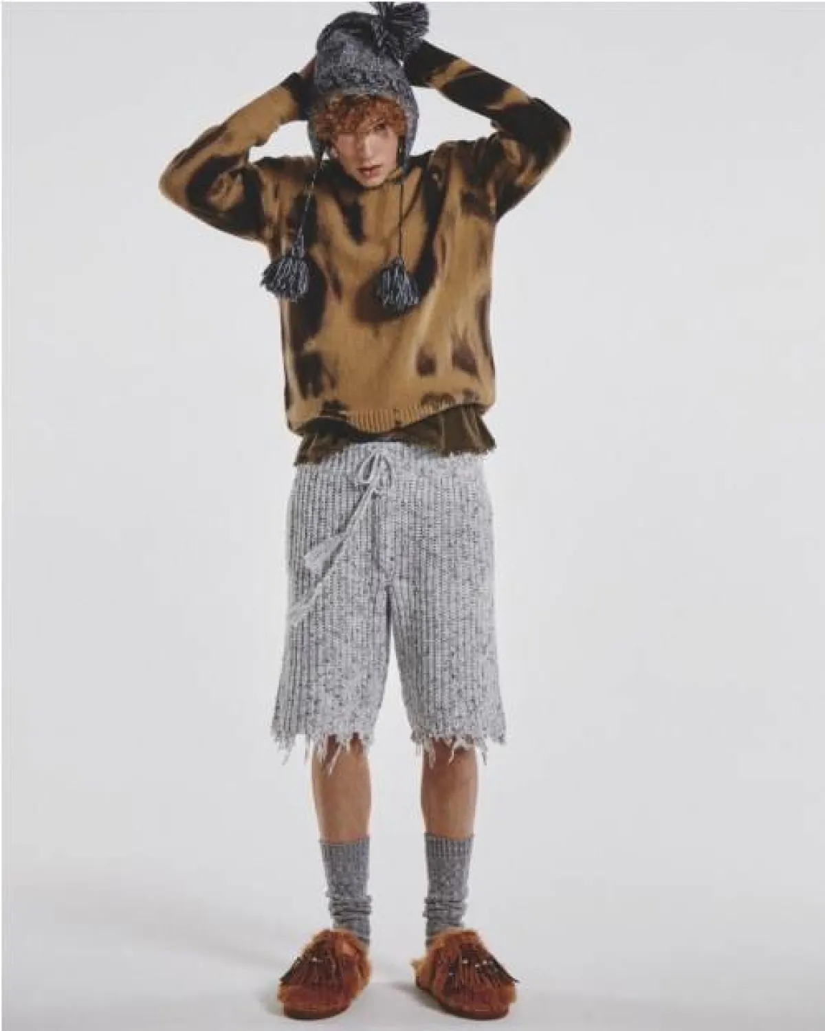 طقم صوف تريكو  باللون البيج من ألانوي Alanui