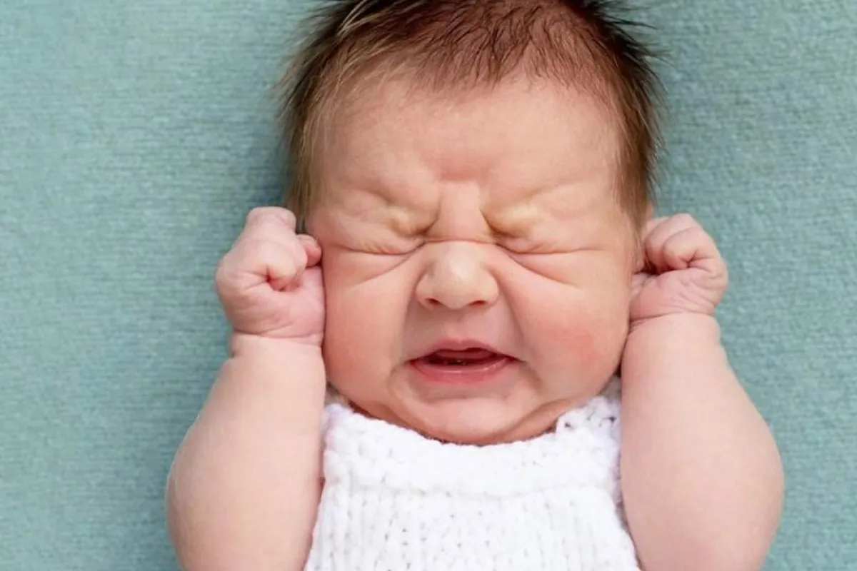 صورة لمولود يبكي