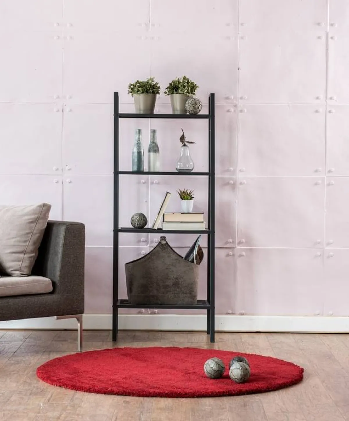 سجادة حمراء مناسبة لغرفة الجلوس المودرن