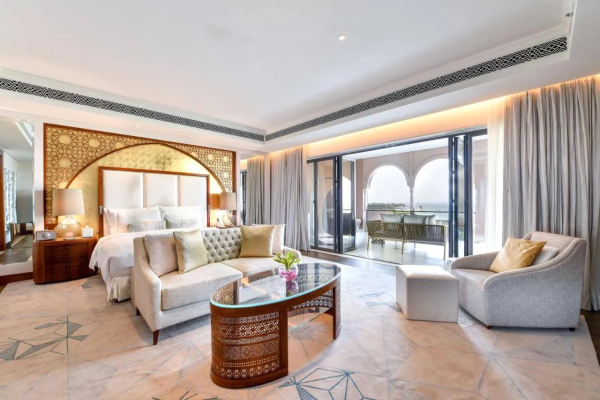 أفخم الفنادق في المنامة عند السياحة في البحرين