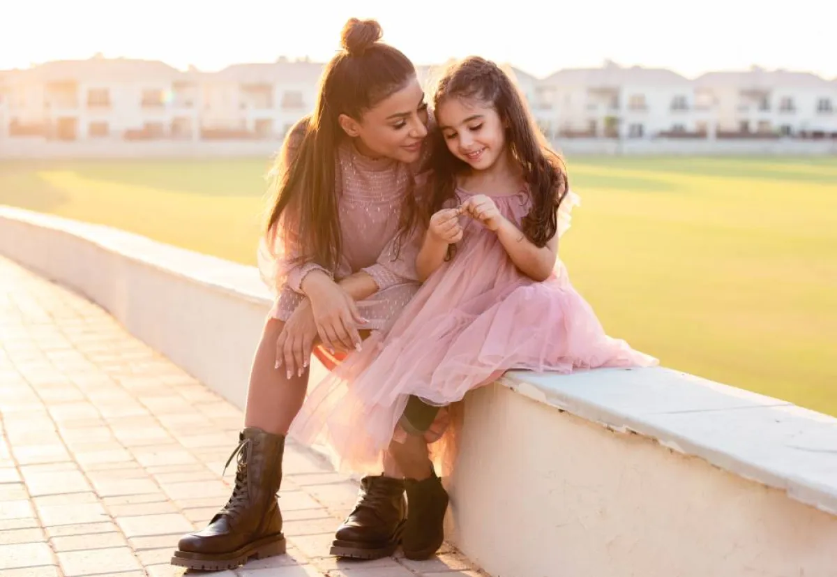 مهيرة عبد العزيز وابنتها