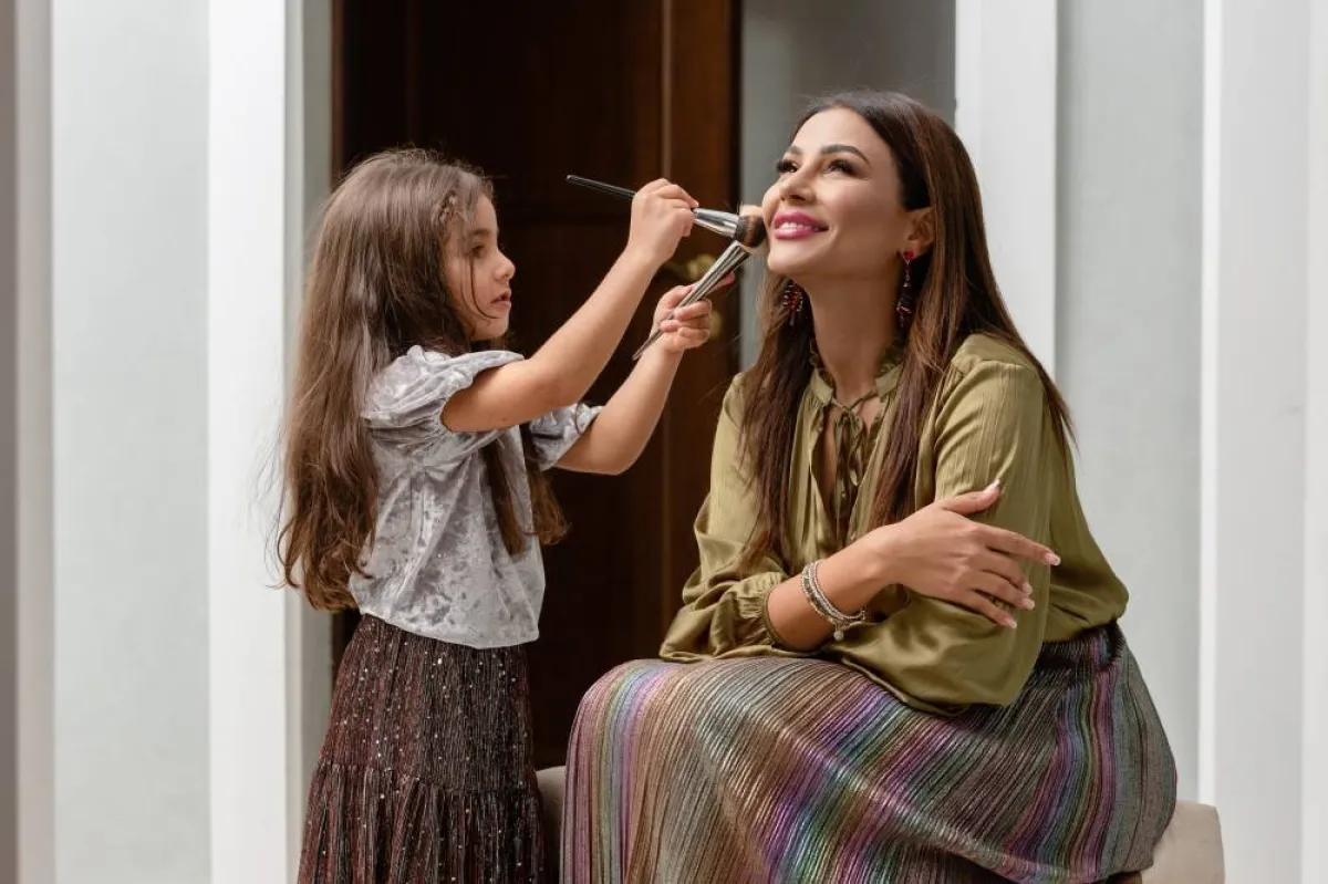 مهيرة عبد العزيز وابنتها