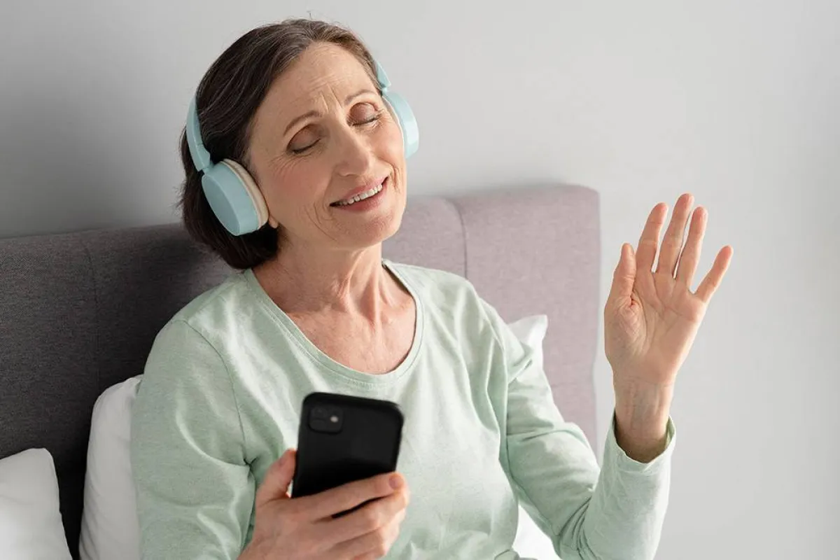 مرضى الزهايمر يحتاجون إلى سماع موسيقاهم المفضلة