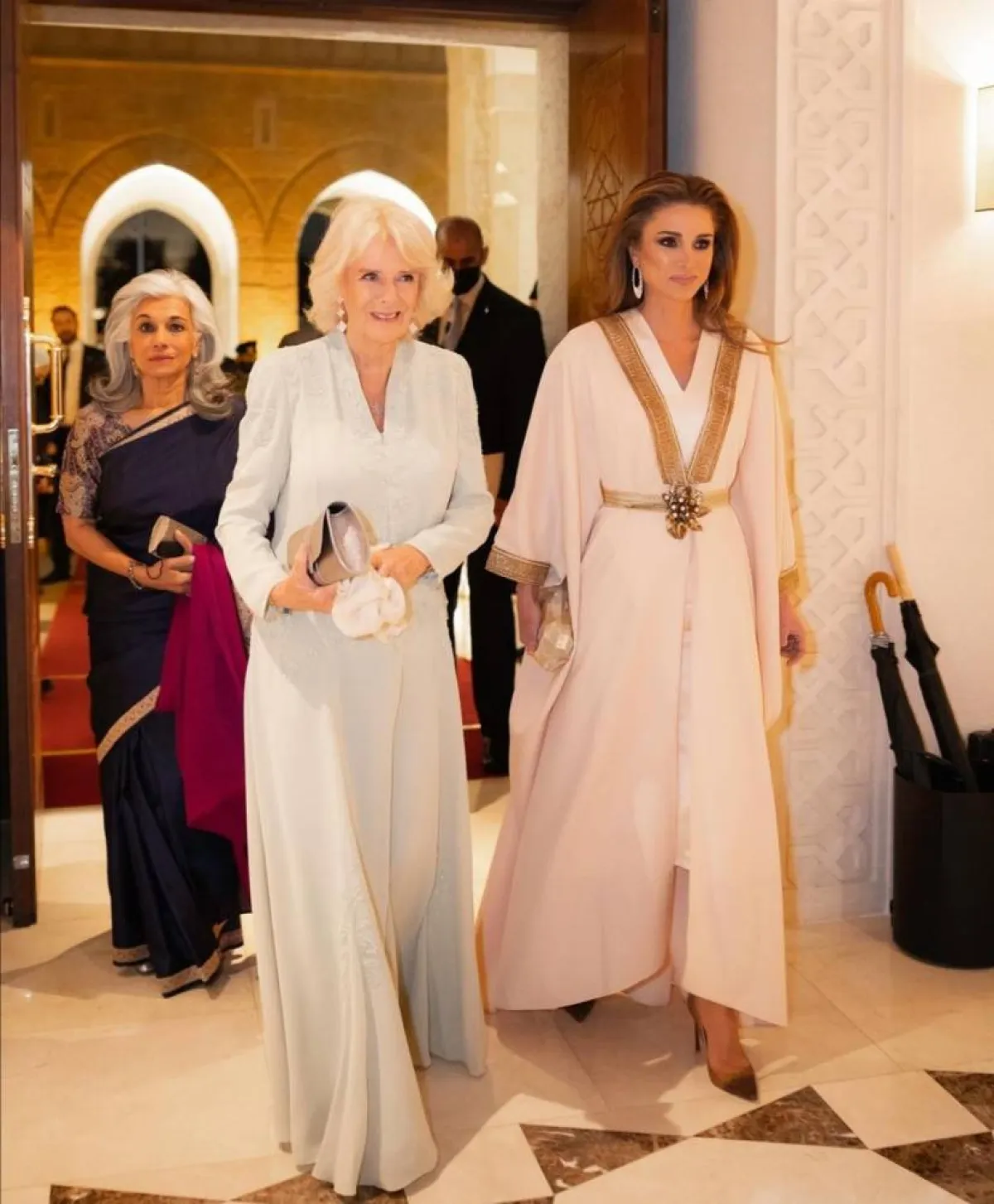 إطلالات الملكة رانيا العبدالله