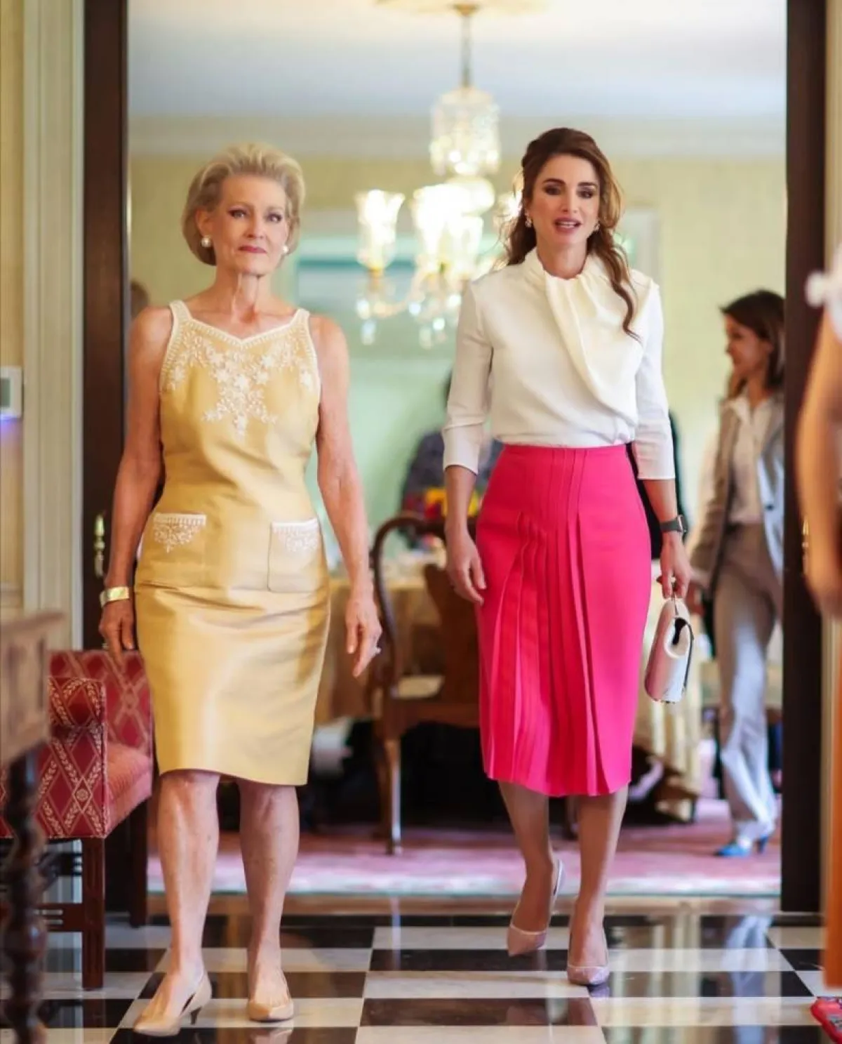 إطلالات الملكة رانيا العبدالله